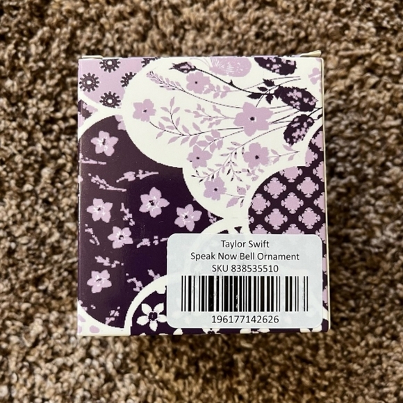 🦋 Speak Now Taylor Swift Christmas Ornament - Picture 7 of 7